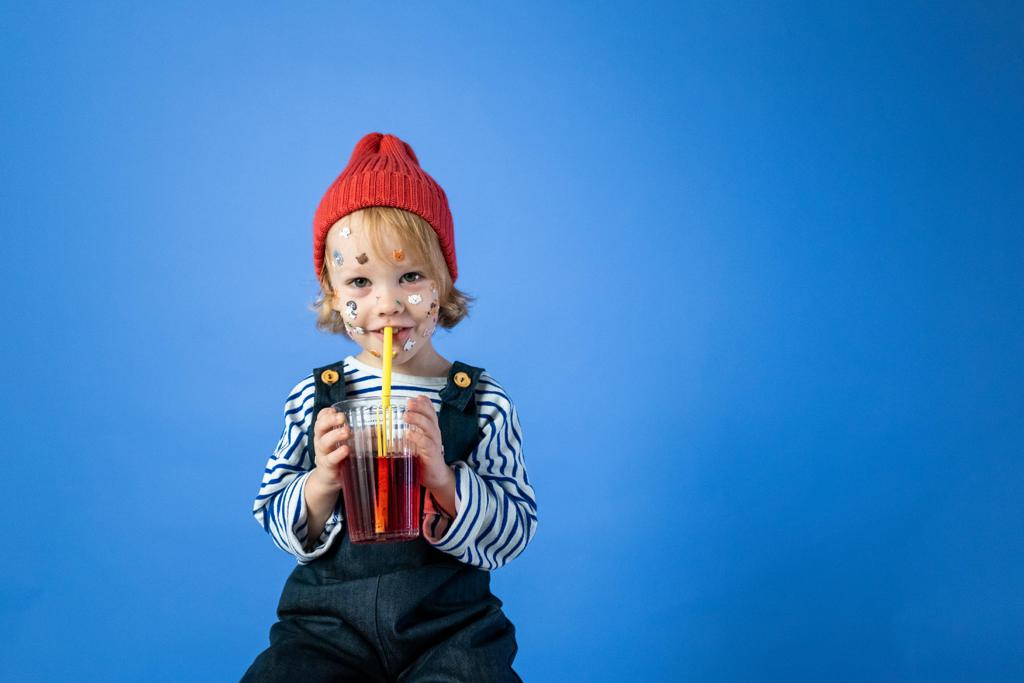 Mitos atau Fakta, Minum Air Es Bisa Sebabkan Anak Flu?