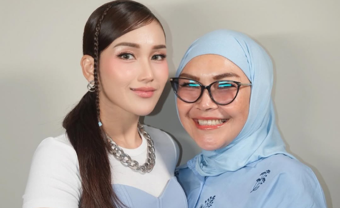 Ayu Ting Ting Ajari Umi Kalsum Dance Tabola Bale, Reaksi sang Adik Ngakak!