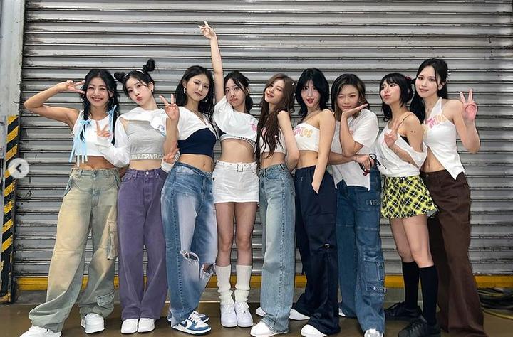 TWICE Gelar Tur Konser 'This Is For' Keliling Dunia, Mampir Jakarta?
