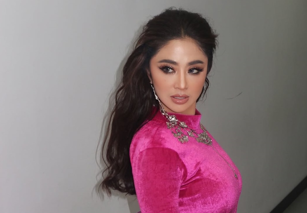Dewi Perssik Akhirnya Banjir Pujian, Dinilai Bawakan Lagu Dengan Normal