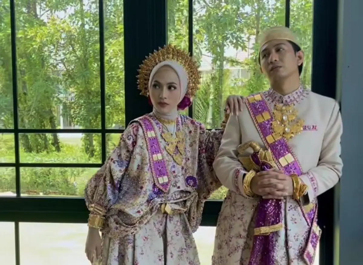 Feby Putri Resmi Menikah dengan Adam Febrian, Tampil Manglingi dengan Busana Tradisional Bugis