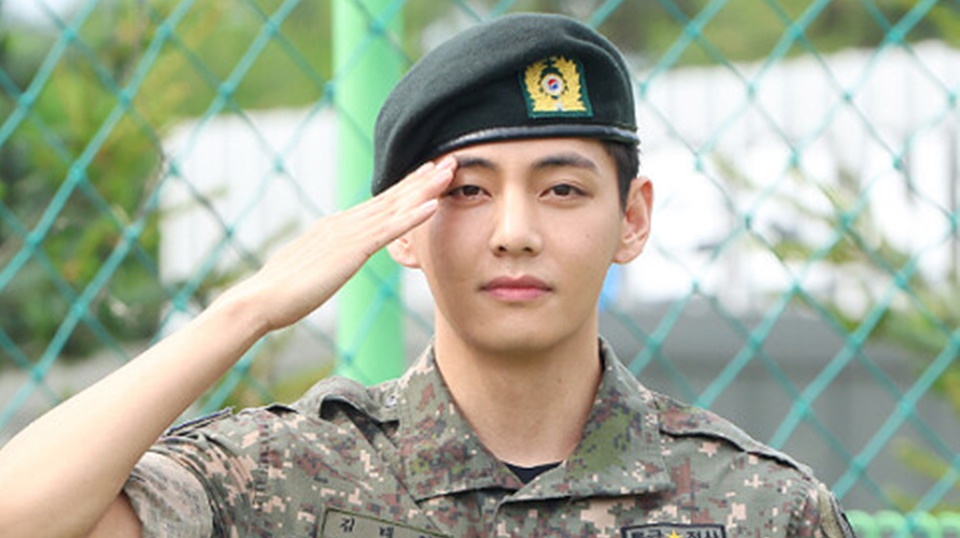 V BTS Akui Kepribadiannya Berubah Drastis setelah Keluar dari Militer