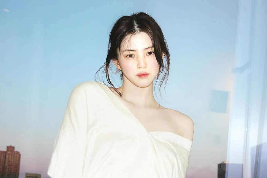 Eits, Han So Hee Rilis Lightstick Cantik Ada Kupu-kupunya