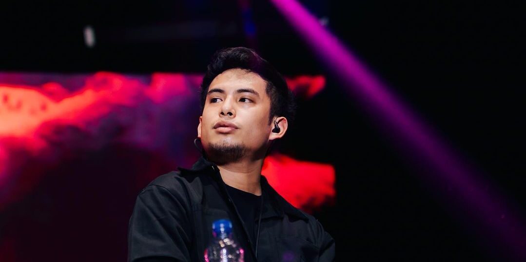 Baru Putus dari Regina Phoenix, Okin Sudah Mesra dengan Cewek Baru
