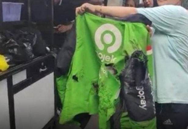 Robek Parah! Begini Kondisi Jaket Affan Kurniawan Usai Dilindas Rantis Brimob