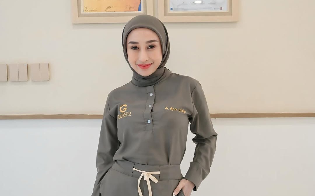 Sumringah, Reza Gladys Pilih Padel Ketimbang Hadir di Sidang Pemerasan Nikita Mirzani