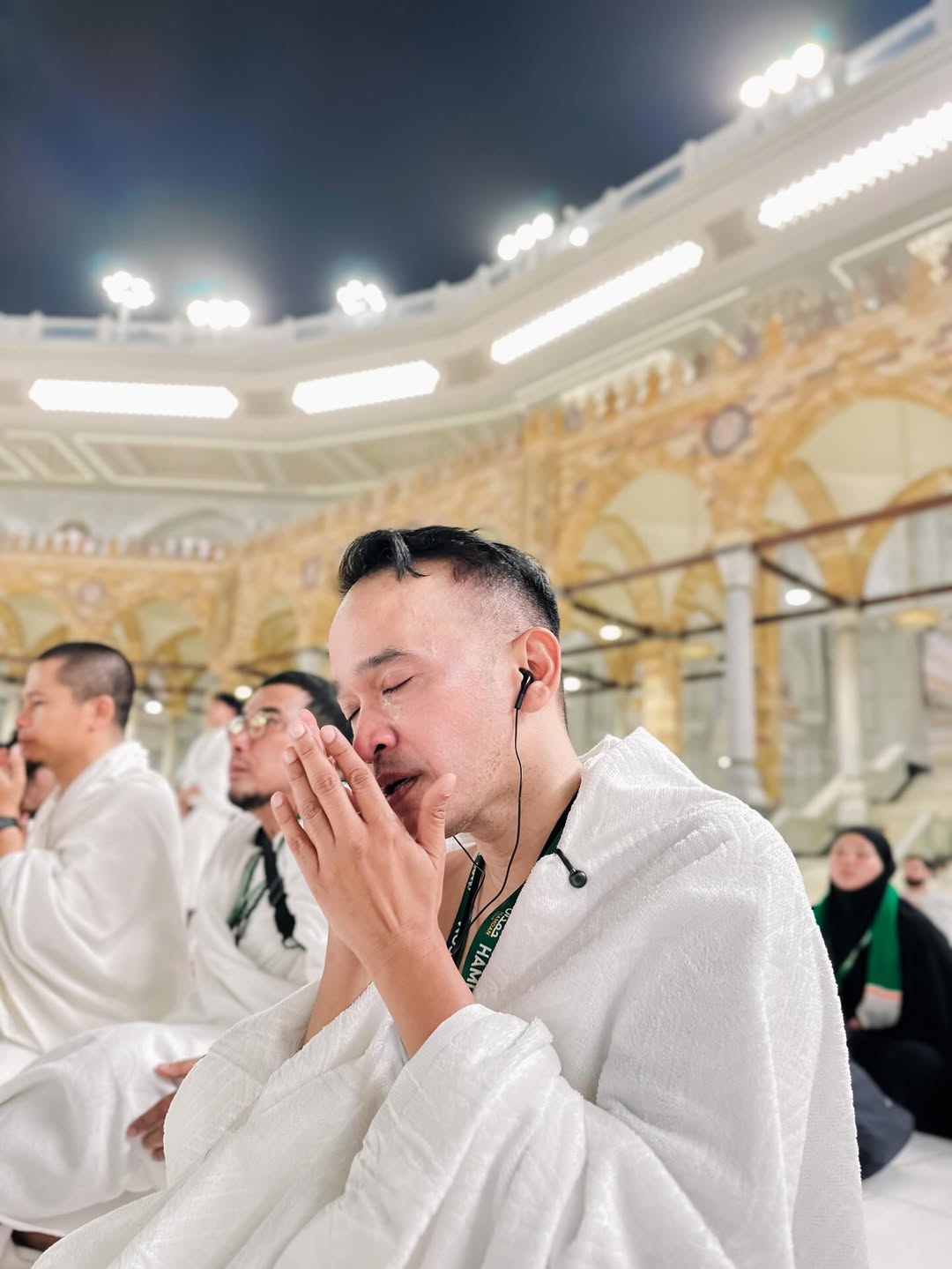Ruben Onsu Ngaku Ketemu Dua Artis Almarhum di Tanah Suci: Gue Yakin Dia!