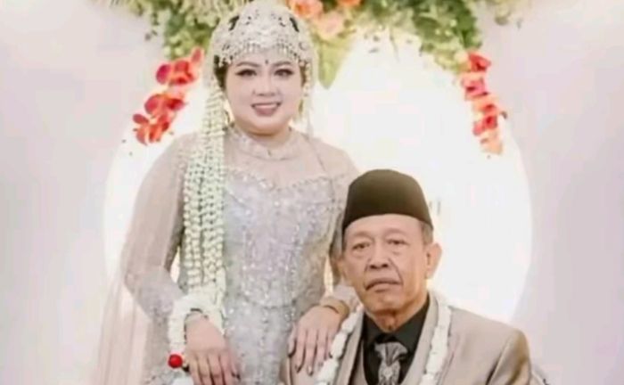Ngaku Pengusaha Sukses Demi Nikahi Gadis 24 Tahun, Pekerjaan Asli Mbah Tarman Bikin Geleng-geleng
