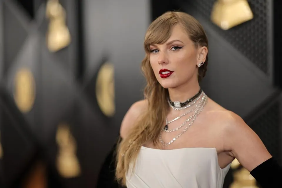 Wow! Taylor Swift Jadi Artis Wanita Pertama di Dunia yang Lampaui 100 Juta Album Terjual