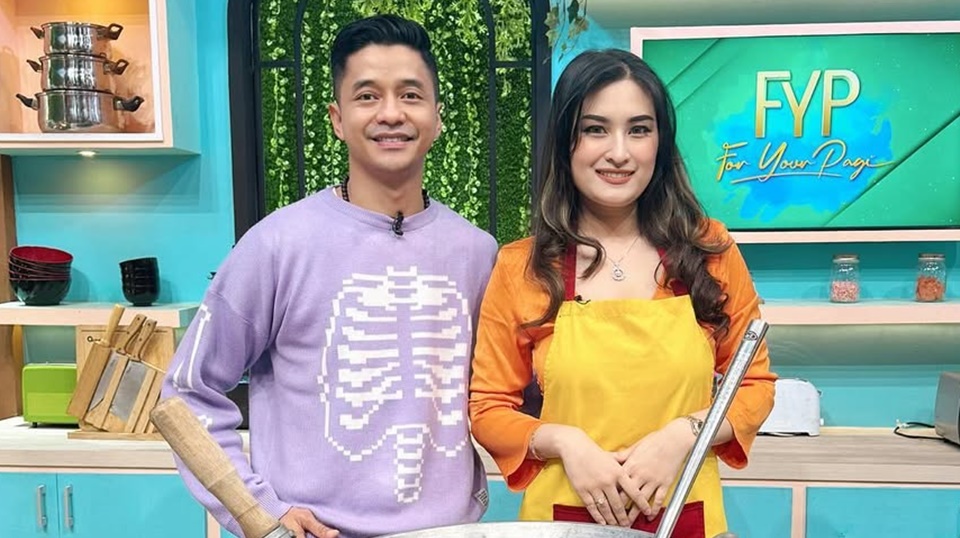 Adly Fairuz dan Angbeen Rishi Tempati Rumah Mewah Baru, Hadiah Ortu?