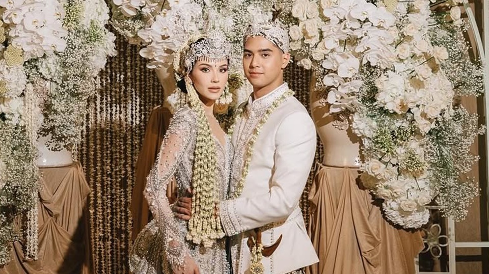 Al Ghazali Nangis Langsung Cium Tangan Alyssa Daguise Usai Ijab Kabul Bikin Terharu