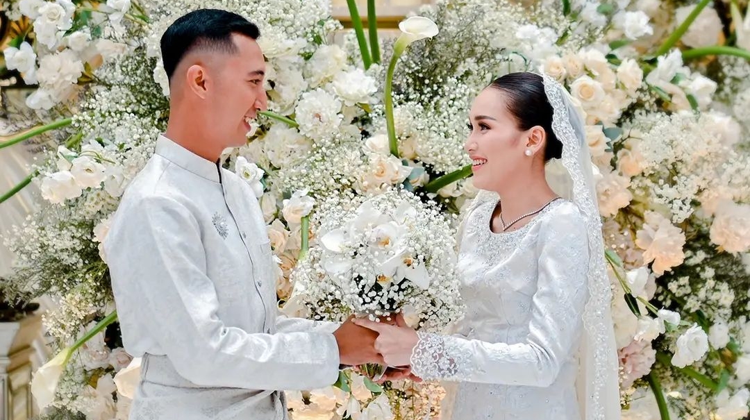 Ayu Ting Ting Segera Nikah dengan Dana, Ramalan Roy Kiyoshi 4 Tahun Lalu Soal Inisial D Terbukti?