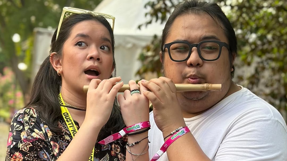 8 Potret Kenangan Deandra Nadira bareng Almarhum Gustiwiw