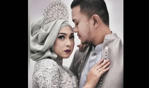 Heboh! Detik-detik dr Jerry Dilabrak Istri Sah Saat Mesra dengan Selingkuhan, Ngamuk hingga Ditarik!