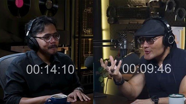 Deddy Corbuzier dan Ferry Irwandi Adu Argumen Soal Video Bonus Demografi Wapres Gibran