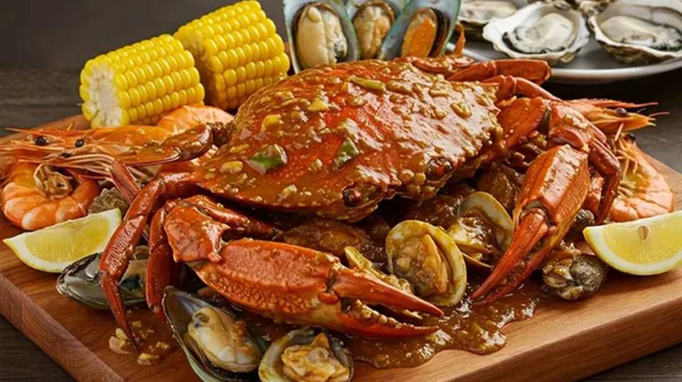 4 Destinasi Tempat Makan Seafood Enak Wajib Coba di Jakarta Timur, Ada Favoritmu?