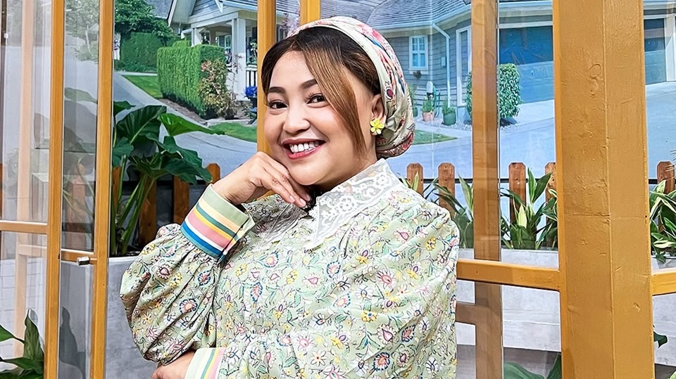 Isi HP Mendiang Mpok Alpa Bikin Suami Kaget, Ada Apa?