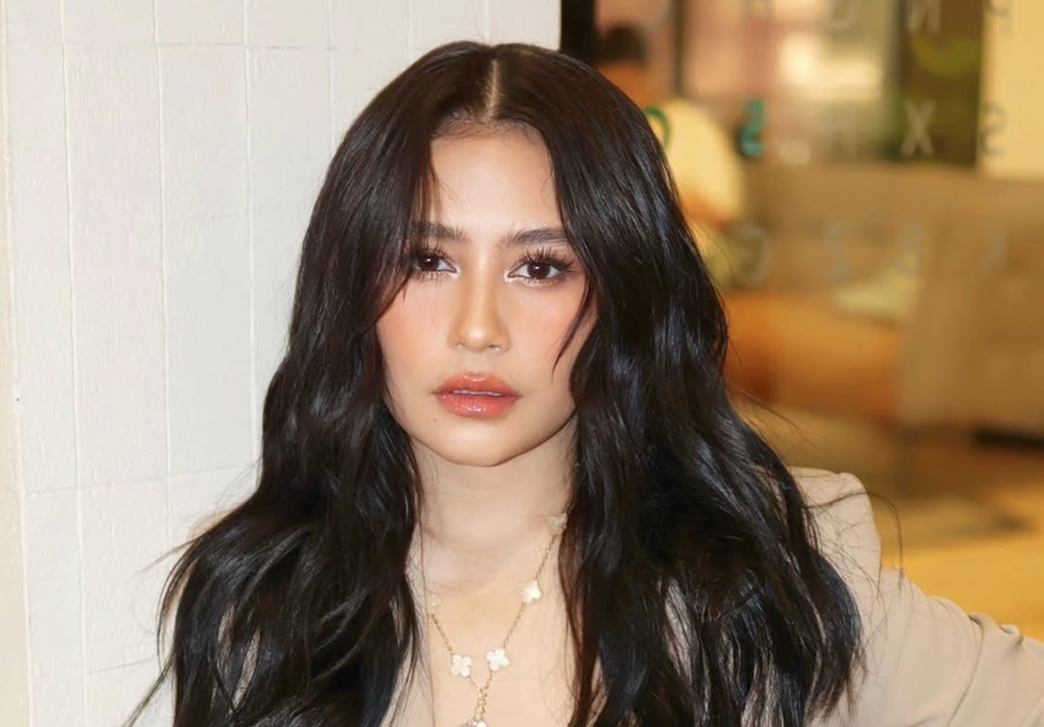 Prilly Latuconsina Dilarikan ke Rumah Sakit, Muntah-muntah hingga Migrain Berat